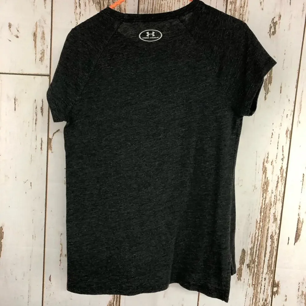 Under Armour, Youth Graphic T-shirt, Medium. In excellent condition!
